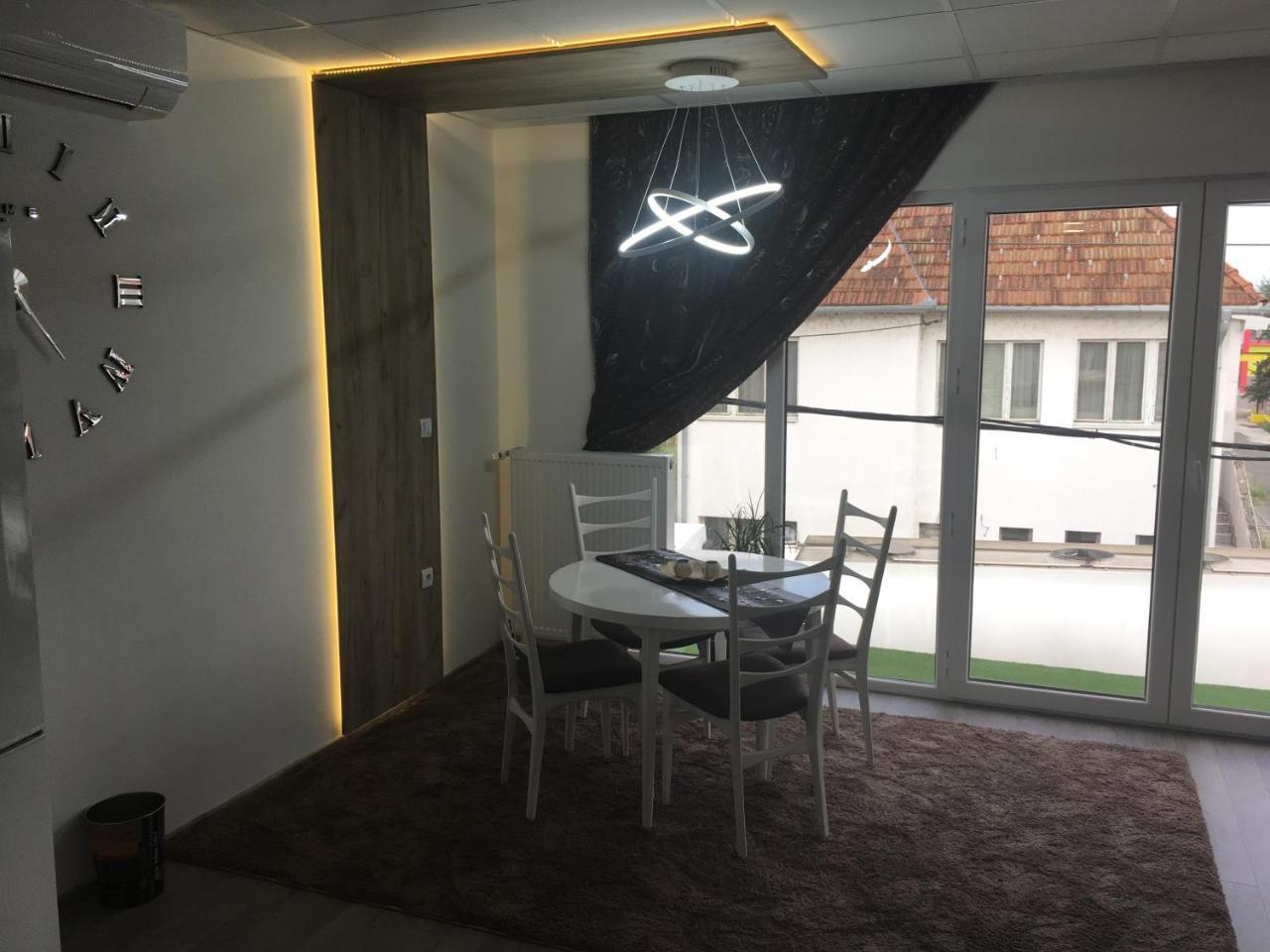 Gradiska Apartamento Exterior foto