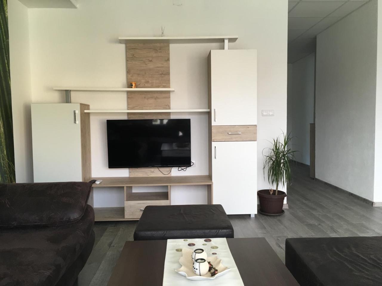 Gradiska Apartamento Exterior foto